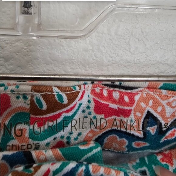 Chico’s Jeans So Slimming Girlfriend Ankle Bombay Medallion size 2 - Picture 3 of 4